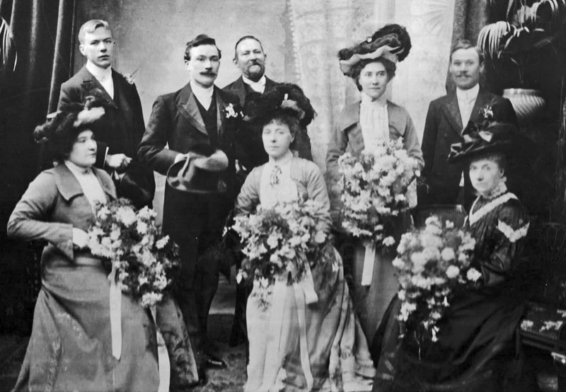 File:F21AGAverty&AnnieWeberWedding1915.jpg