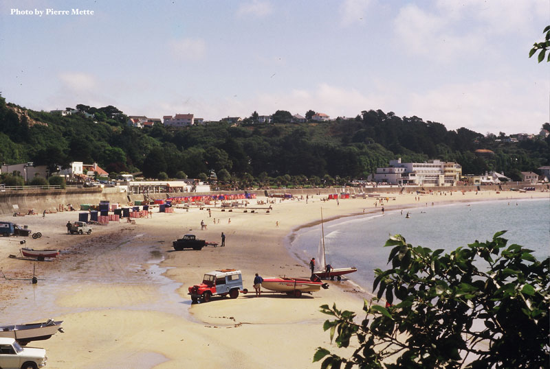 File:P17StBrelade'sBay2.jpg
