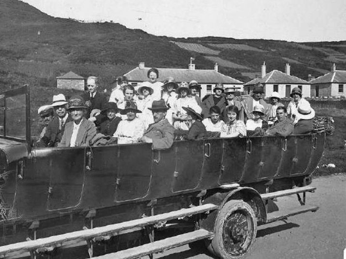 File:Lib17GreveDeLecqMotorCharabanc.jpg