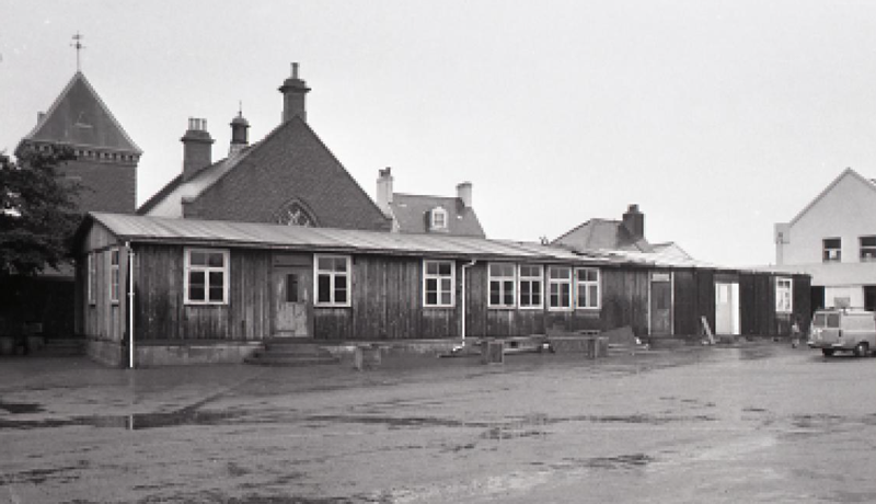 File:J21StJohn'sSchoolHuts1979.png