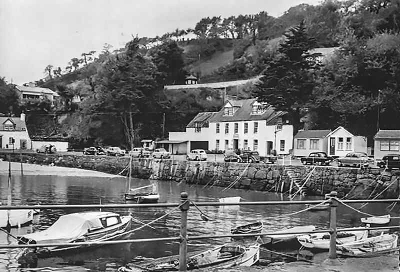File:TP18RozelHarbour1950s.jpg