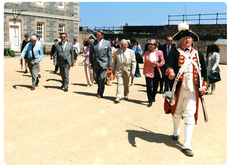 File:ElizabethCastleJerseyHeritageVisit2000.png