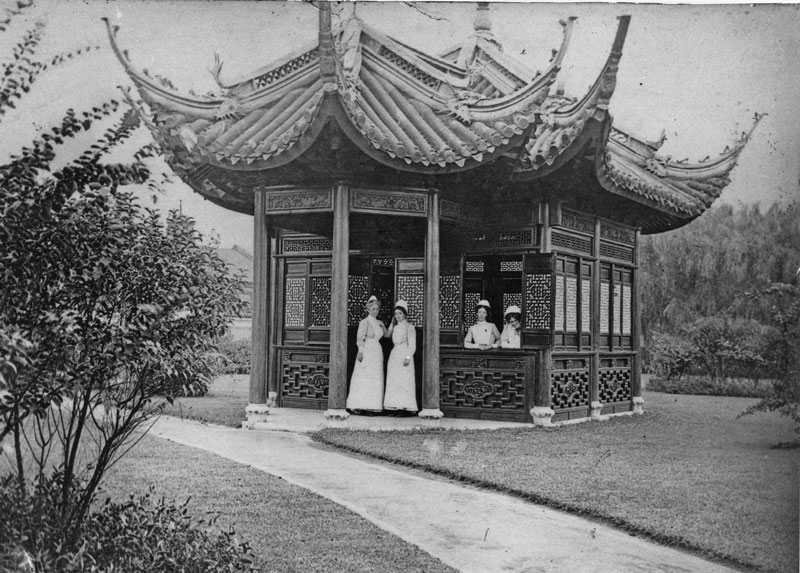 File:U20LouisaHildaDeGruchyRedXNurseShanghai1906.jpg