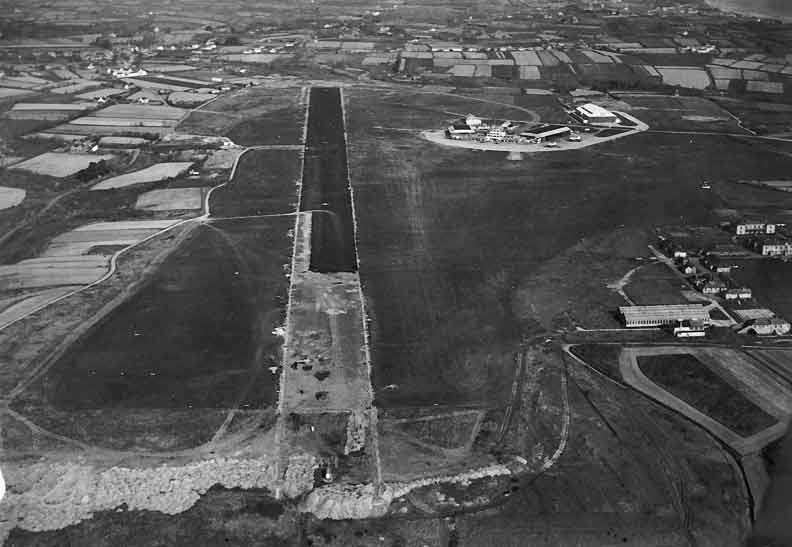 File:Sue15Runway1952.jpg