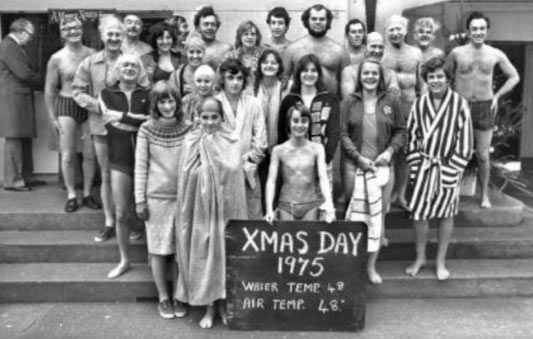 File:J19JSCXmasSwim1975.jpg
