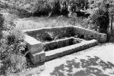 File:Lavoir5Oaks.jpg