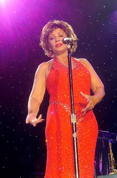 File:ShirleyBassey.jpg
