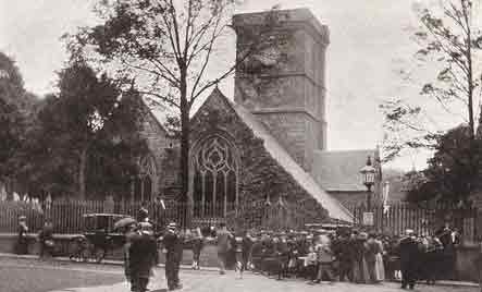 File:LeavingChurch1910s.jpg