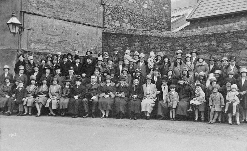 File:F21StPaul'sMothersMeeting1930.jpg