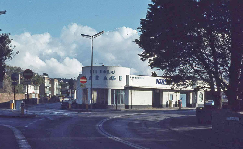 File:A20BelRoyalGarage.jpg