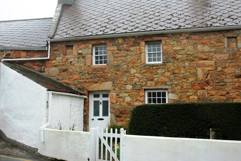 File:H20LeCoinCottages2.jpg