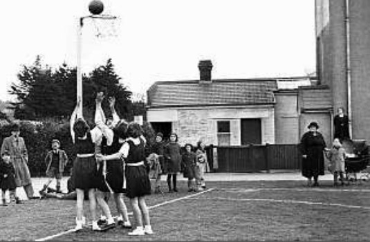 File:JEP15FBNetball1940.jpg