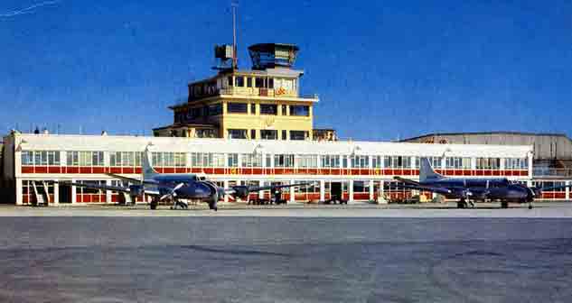 File:Airport1956Herons.jpg