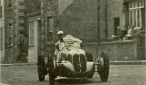 Chiron on the inner road