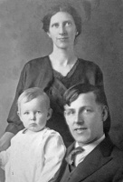 Henry Edward Bottomley and his family