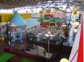 The cafeteria on the Piazza