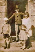 The Le Cuirot children at Boulivot c1933