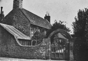 Roseville, Patier Lane