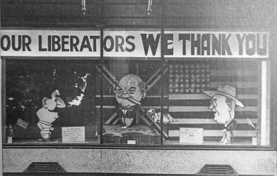 A window display at R M Stores in King Street, thanking allied leaders