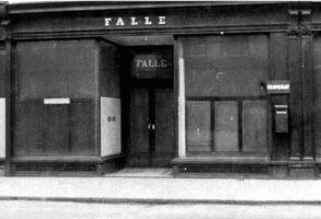 The exact location of this property has not been identified. It was either Elias Falle's grocery shop, at No 11, or E P Falle's drapery across the road at Nos 10-12