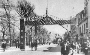 A jubilee arch in the Parade in 1935