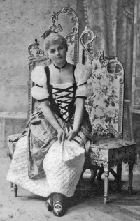 Maud Irene de Gruchy (1865-1957), future wife of Ernest Briard. They were to lose two sons in the Great War (Guy Dixon)