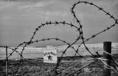Warning of a minefield at WN La Carriere which, manned by three NCOs and 12 men, covered the southern end of the bay