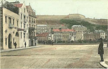 A picture by H Allix