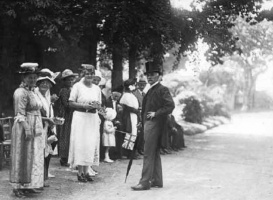 Preparing to greet George V at St Ouen’s Manor