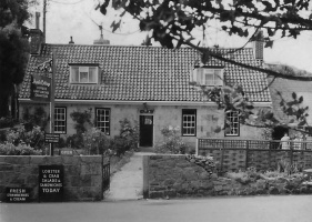 Apple Cottage at Rozel was a popular restaurant and tearoom in the 1960s