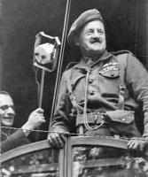 Colonel Robinson addresses the excited crowd in the Royal Square