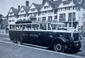 Tantivy coach outside the Grand Hotel in 1947