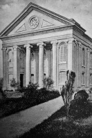 St Ouen's Chapel on Route de Trodez was built in 1871 on land adjoining a much more modest chapel built in 1809 - the oldest surviving Methodist chapel in Jersey. The large chapel closed in the 1970s and is now used for storage by Jersey Heritage