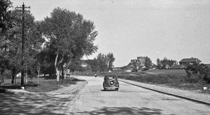 The new road across the common, following the line of the old railway track, was opened in 1938