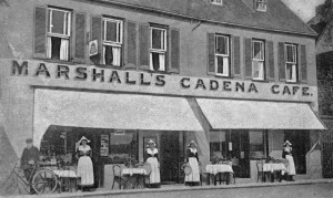 Marshalls Cadena Cafe, Goey Pier