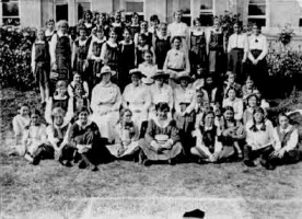 A school group in the early 20th century