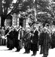 The 12 May 1945 ceremonies in the Royal Square
