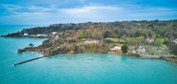 Two more Paul Lakeman images from 2024