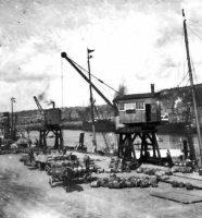Loading potatoes in 1928