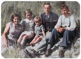 Albert and Eva Maude English, nee Baudains, Beryl Maude, John and Kenneth Claude