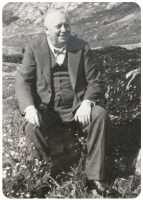 Robert Edwin Miller (1869-1937), served in the Royal Marines from 1887 to 1894. The son of Robert Edwin Miller and Mary Ann Susannah, nee Renouf, he married Edith Wright (1866-1947) the year after leaving the Marines. They had two daughters and a son, also named Robert Edwin.