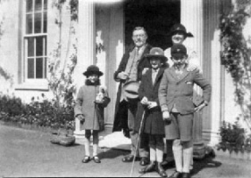 Guy de Gruchy, his wife May, Noémi, Hope and Philip in 1928, taken on a visit to Rochebois