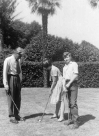 Putting on the lawn, 1962