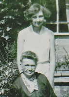 Ann Mary Falle (1867-1942) and her granddaughter Gladys Muriel Kelly (1918-2003)