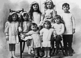 Guernier children in 1918