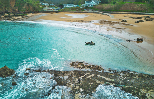 Picture by drone photographer Paul Lakeman ...