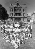 Children at the Sacre Coeur