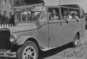 'Miss Great Britain 1935', Muriel Oxford, was a passenger on theis Primrose Tours coach in 1938