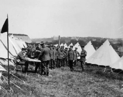 Queuine for pay in 1907