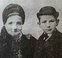 Philip Alfred Rive (1870-1941) with his mother Marguerite